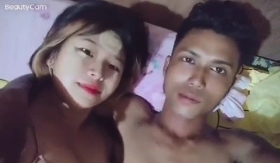 သနပ်ခါးအဖွေးသားနဲ့ မြန်မာမလေး